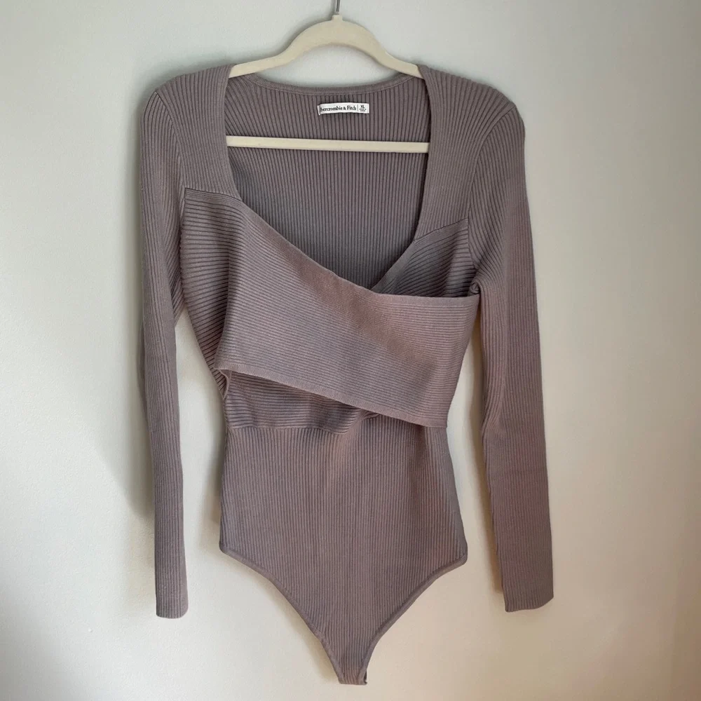 Abercrombie & Fitch Women’s Long Sleeve LuxeLoft Wrap Ribbed Bodysuit Size XL - Picture 2 of 8